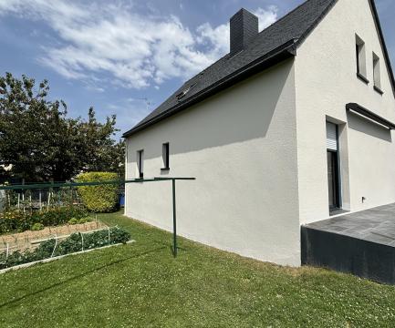 Façade avant travaux d’imperméabilisation à La Guerche-de-Bretagne – EnjoyHome
